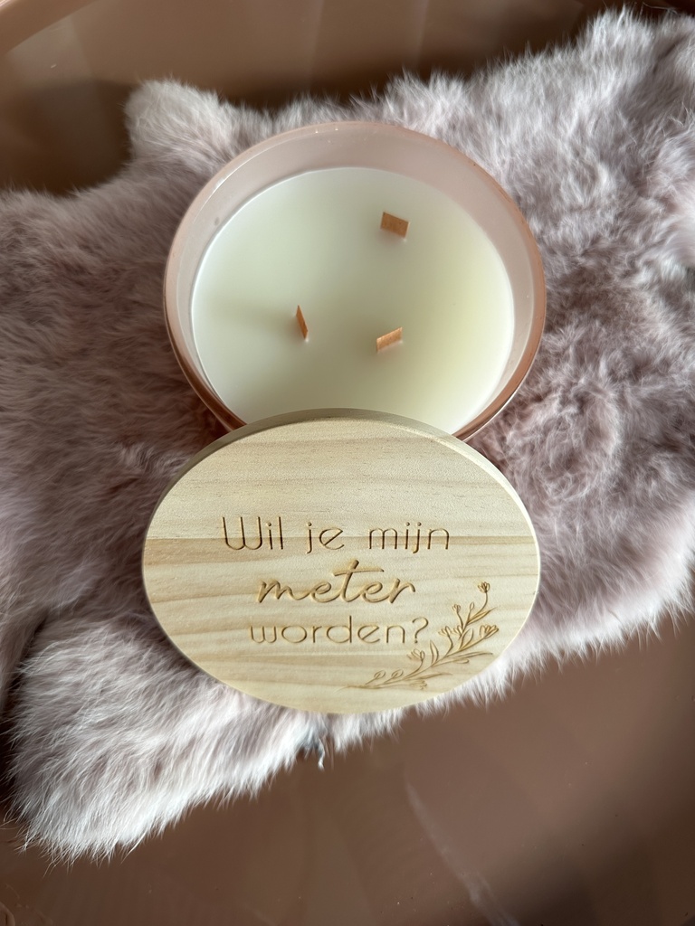 Luxe geurkaars met houten deksel en 3 houten wieken N°2 - Frosted Blush - Wil je mijn meter worden? + HALVE KRANS 
