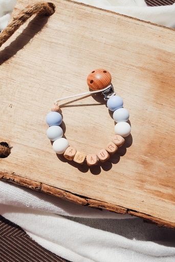 Speenkoord basic babyblauw - Model Amaury